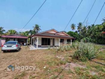 Kampung Serentang, Bidor的平房，照片1