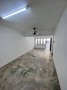 Flat at Desa Serdang, Seri Kembangan, photo 1