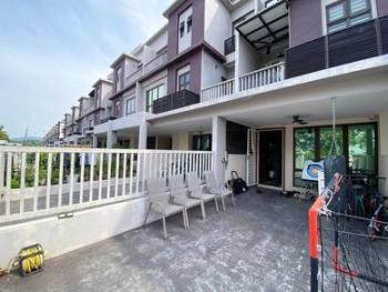 Townhouse at Bandar Puteri Bangi, Bangi, photo 2