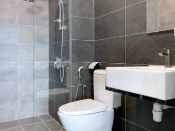 Bathroom – Condominium at The Address, Seputeh, photo 9