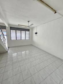 Jln Ros Merah, Taman Johor Jaya, Plentong的房屋，照片3