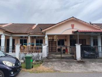 Lorong Desa Senadin 2C, Miri的房屋，照片1