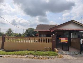 Rumah di Jalan Nenas, Taman Kota Masai, Pasir Gudang, foto 1