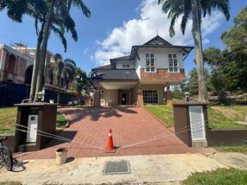Bungalow at Perdana Lakeview East, Cyberjaya, photo 1