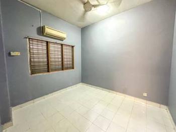 Blok 21, Taman Bukit Angkasa, Lembah Pantai的平层住宅，照片3
