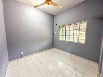 Blok 21, Taman Bukit Angkasa, Lembah Pantai的平层住宅，照片4