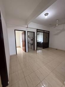 Living & dining – Apartment at Jalan Kenanga 3/21, Melaka City, photo 9