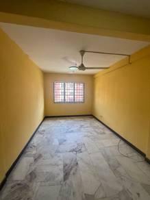 Flat at PKNS Seksyen 7, Shah Alam, photo 4