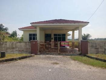 Bungalow at Taman Berlian, Parit Buntar, photo 1