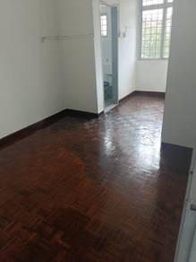 Rumah Bandar di Putra Villa, Bangi, foto 5