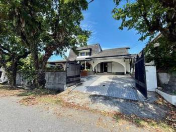 Bungalow at Kampung Tunku, Petaling Jaya, photo 1