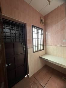 Bathroom – House at Jalan 22, Johor Bahru, photo 10