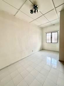 Bedroom – Bungalow at Desa 10, Rawang, photo 8