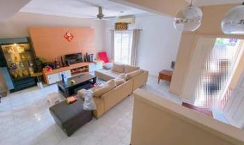 Jalan Utarid U5, Subang Bestari的房屋，照片1