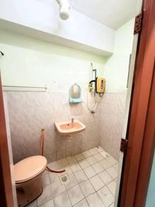 Bathroom – Apartment at Sri Ria Apartments, Kajang, photo 6