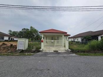 外观 – Mahkota Hills, Lenggeng的独立式洋房，照片2