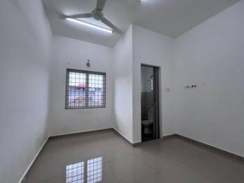 Rumah Bandar di Jalan Matang Pagar, Sungai Buloh, foto 6