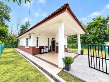 Luaran – Banglo di Bandar Tasik Senangin, Beranang, foto 2