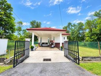Luaran – Banglo di Bandar Tasik Senangin, Beranang, foto 1