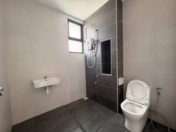 Bathroom – House at Jalan Palma Buluh 12, Johor Bahru, photo 10