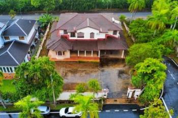 Bungalow at Jalan Cecawi, Kota Damansara, photo 1