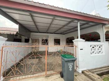 Taman Pertama, Batu Berendam的房屋，照片1
