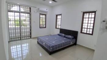 Room at Bukit Indah, Iskandar Puteri, photo 10