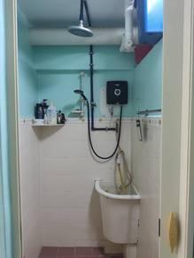 Bathroom – Flat at Taman Green, Paya Terubong, photo 6