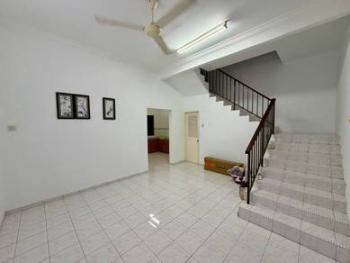 客厅/饭厅 – Taman Pengkalan Barat, Ipoh的房屋，照片2