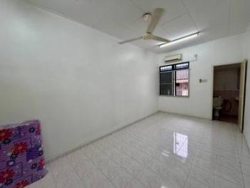 卧室 – Taman Pengkalan Barat, Ipoh的房屋，照片8