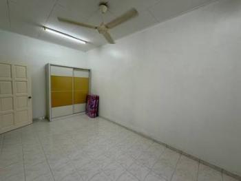 卧室 – Taman Pengkalan Barat, Ipoh的房屋，照片9