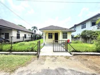 Bungalow at Sg Isap Damai, Kuantan, photo 1