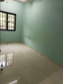 Blok 7, Flora Heights, Pasir Gudang的平层住宅，照片8