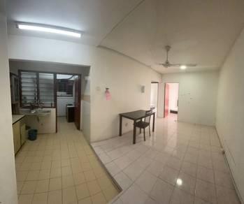 Apartment at Pangsapuri Damai, Subang Bestari, photo 1