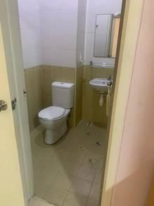 Bathroom – Condominium at Raja Uda, Butterworth, photo 7