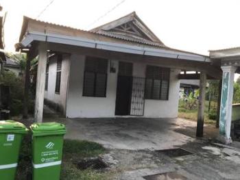 Bungalow at Taman Balok Baru, Balok, photo 1