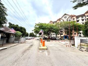 Apartmen di Komuter Raya Apartment Seksyen 19, Shah Alam, foto 1