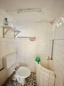Bathroom – House at Seksyen 14, Petaling Jaya, photo 10