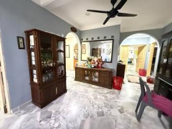 Bungalow at Jalan Melor, Bukit Beruntung, photo 5