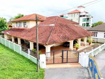 Bungalow at Durian Burung, Kuala Terengganu, photo 1