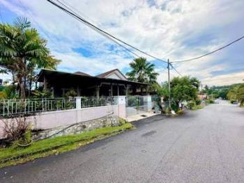 Banglo di Jalan Sri Pulai 13, Sikamat, foto 2