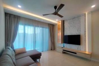 Ruang tamu & makan – Kondominium di Queens Residences Q2, Bayan Lepas, foto 1
