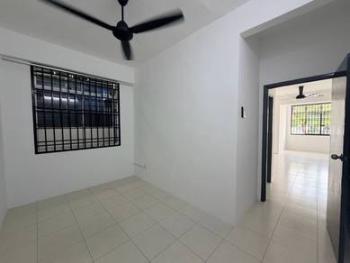 Apartment at Taman Bukit Mewah, Johor Bahru, photo 2