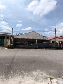 House at Kenyalang Park, Kuching, photo 1
