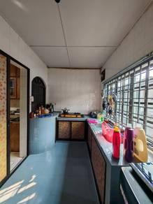 Jalan Sri Putri 1 Taman Putri, Kulai的房屋，照片7