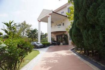 Bungalow at Country Heights, Kajang, photo 3