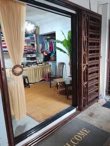 Jalan Sri Perkasa 1/1, Johor Bahru的平层住宅，照片1