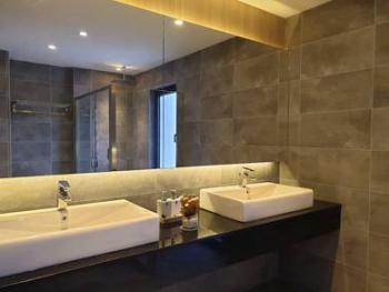 浴室 – Jesselton Residence, Kota Kinabalu的共管公寓，照片8