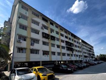 PKNS Seksyen 24, Shah Alam的平层住宅，照片1