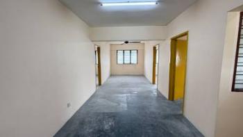 Apartmen di Jalan Aman Putra, Taman Aman Putra, Kepong, foto 1